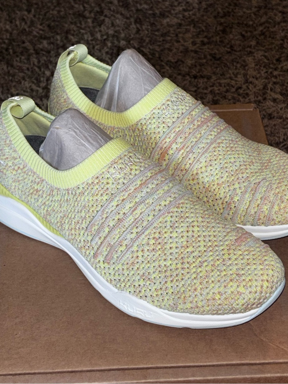 Kuru Stride Womens Size 9.5 Yellow White Athletic Walking Slip On Shoes Sneakers